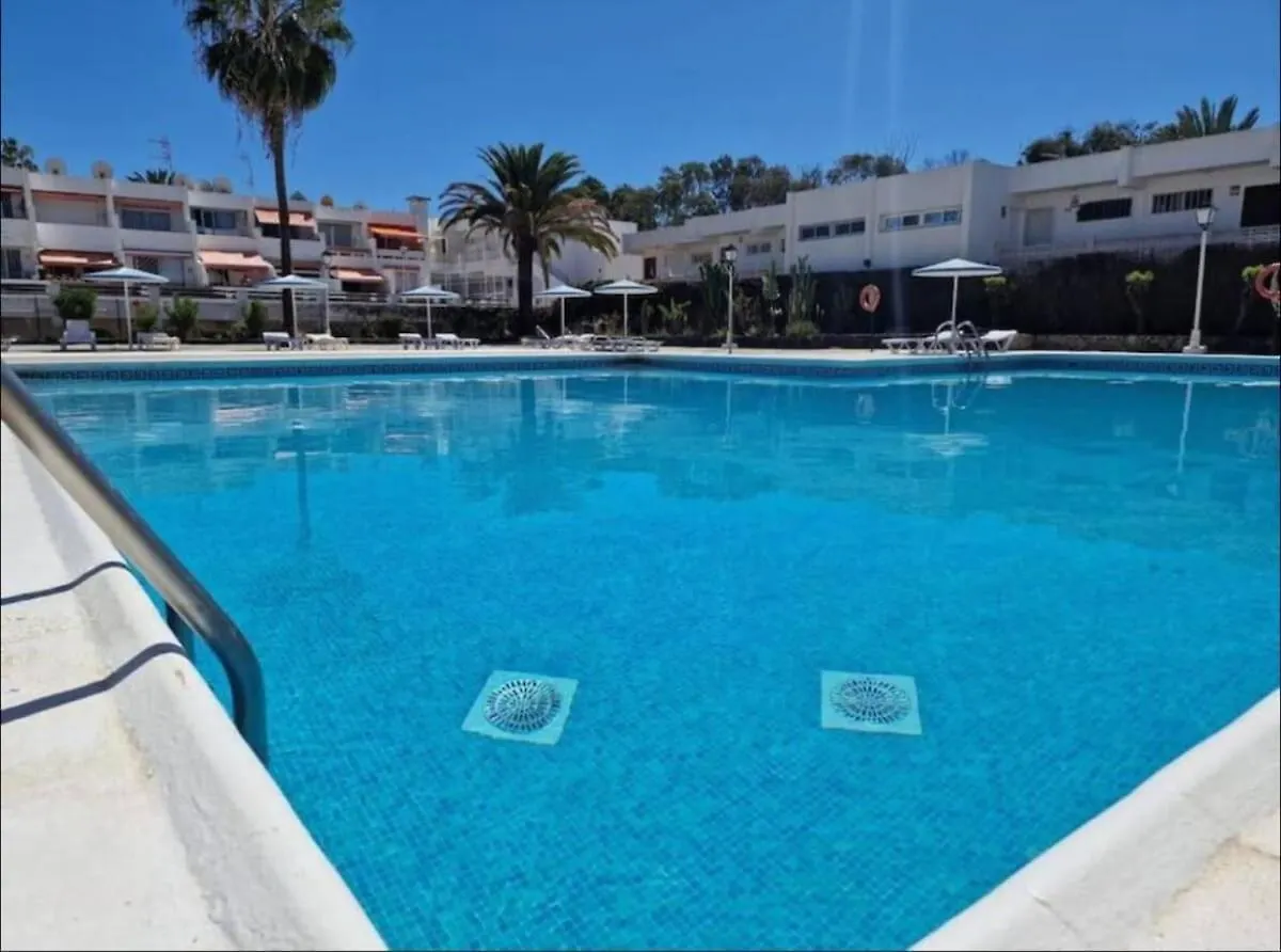 Sea & Pool, Costa Of Silencio contacts